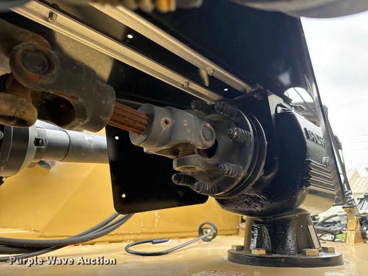 image for item NL9964 Land Pride batwing rotary mower