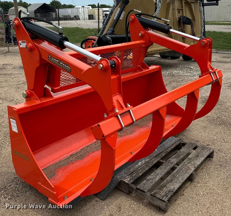 image for item NL9965 Land Pride  GB2084 grapple bucket