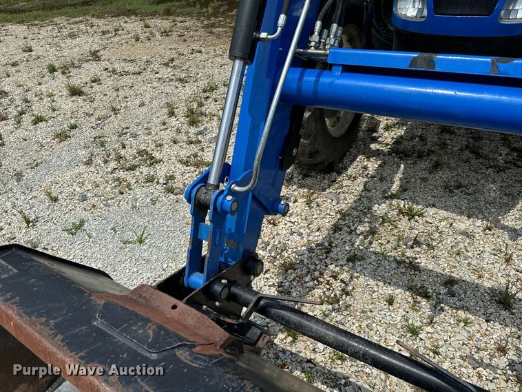 image for item NQ9567 2019 New Holland Powerstar 100 MFWD tractor