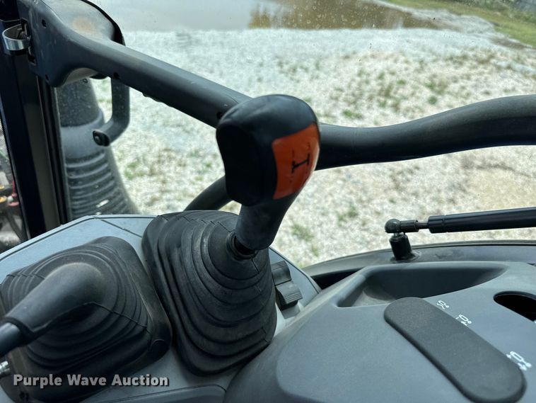 image for item NQ9567 2019 New Holland Powerstar 100 MFWD tractor