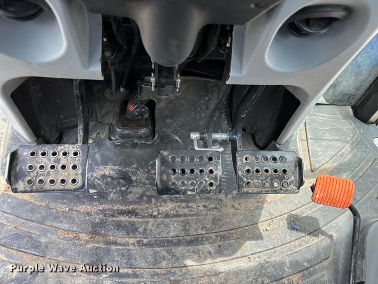 image for item NQ9567 2019 New Holland Powerstar 100 MFWD tractor