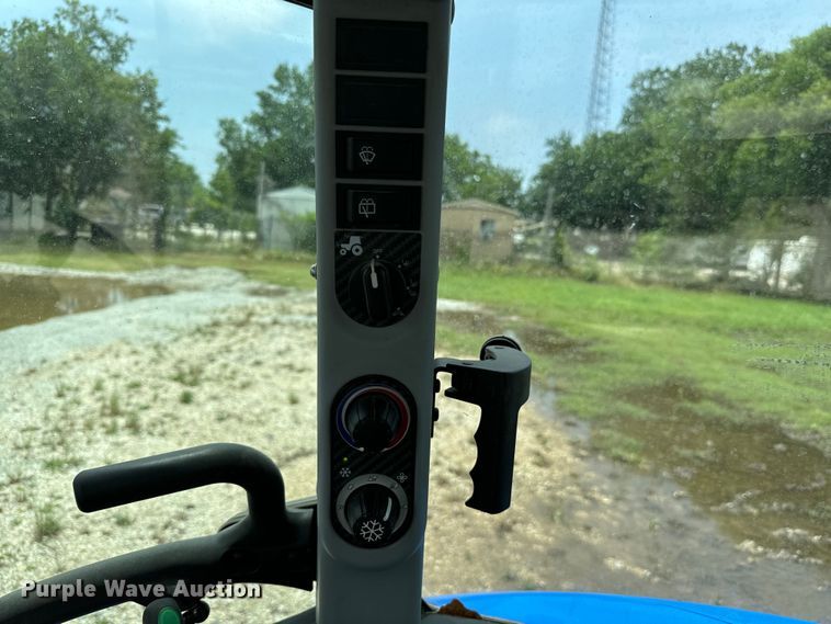 image for item NQ9567 2019 New Holland Powerstar 100 MFWD tractor