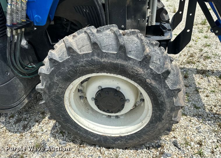 image for item NQ9567 2019 New Holland Powerstar 100 MFWD tractor