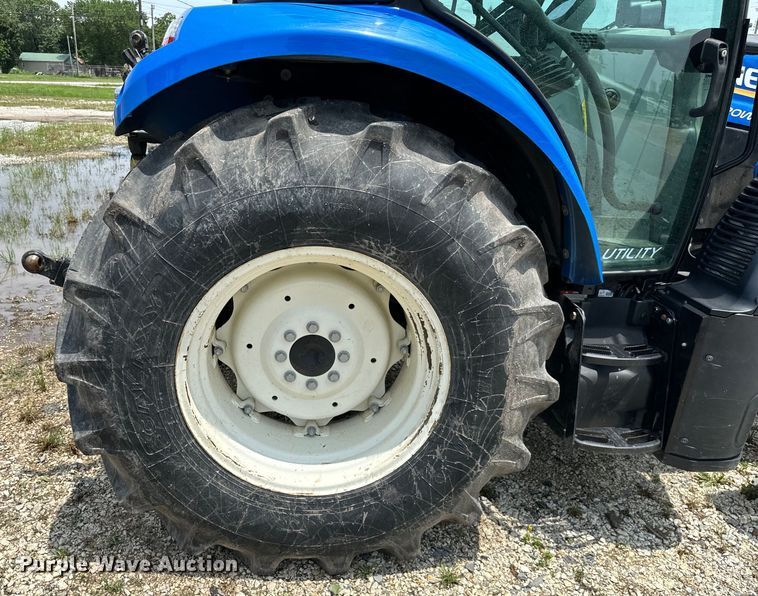 image for item NQ9567 2019 New Holland Powerstar 100 MFWD tractor