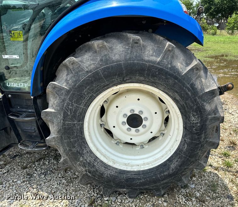 image for item NQ9567 2019 New Holland Powerstar 100 MFWD tractor