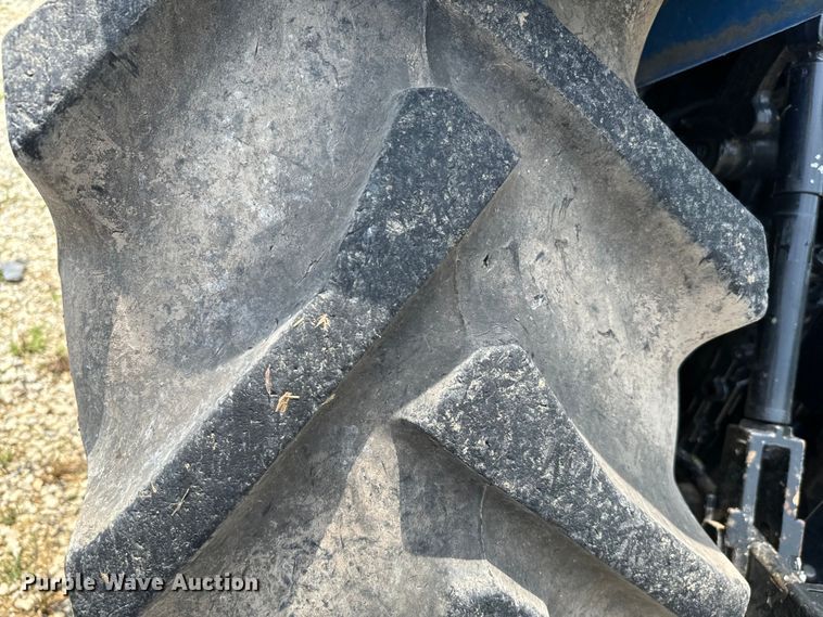 image for item NQ9567 2019 New Holland Powerstar 100 MFWD tractor