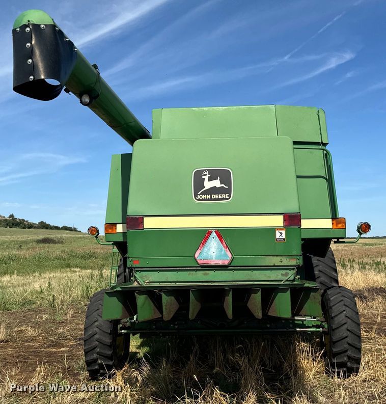 image for item NQ9571 1995 John Deere 9600 combine