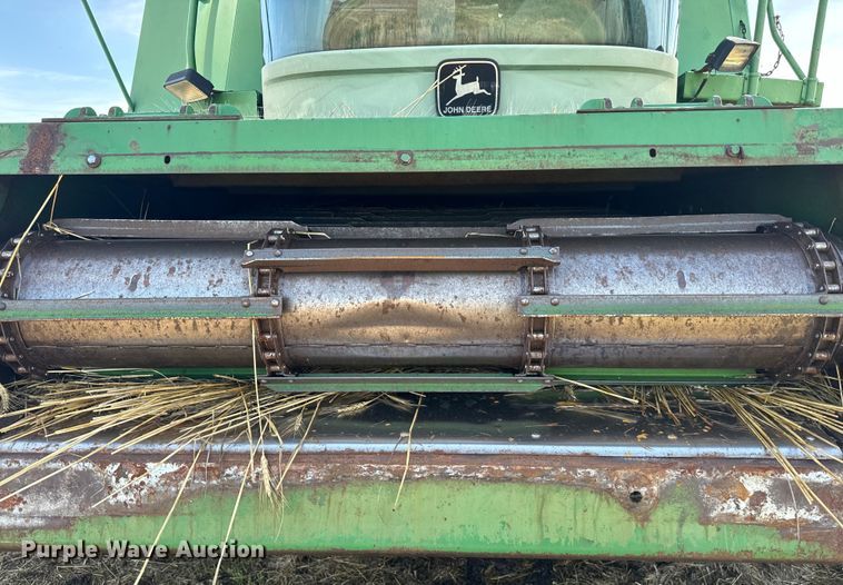 image for item NQ9571 1995 John Deere 9600 combine