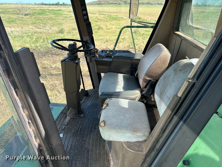 image for item NQ9571 1995 John Deere 9600 combine