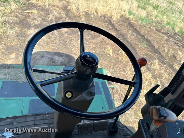 image for item NQ9571 1995 John Deere 9600 combine