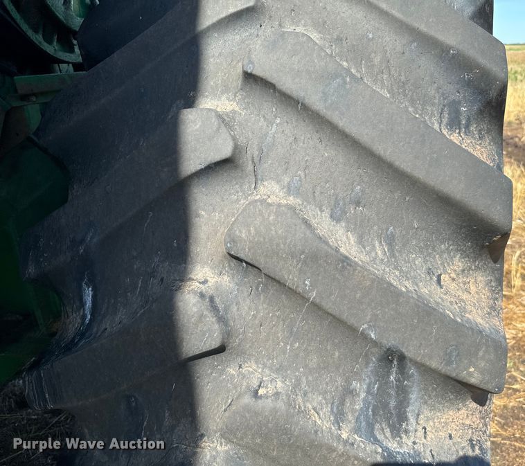 image for item NQ9571 1995 John Deere 9600 combine