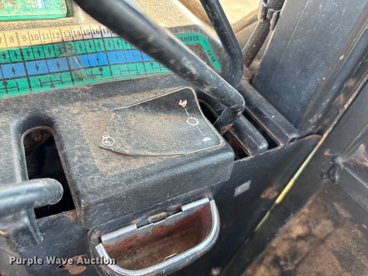 image for item NQ9573 Steiger Cougar III ST270 4WD tractor