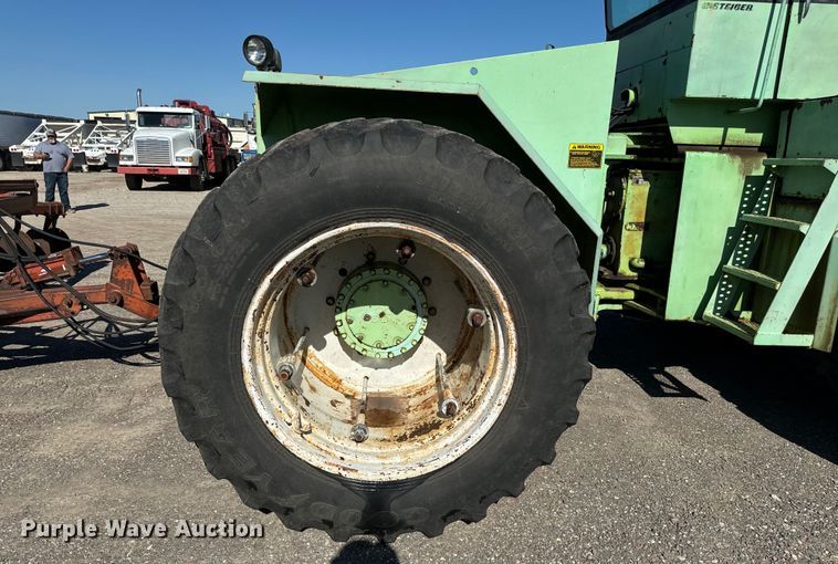 image for item NQ9573 Steiger Cougar III ST270 4WD tractor