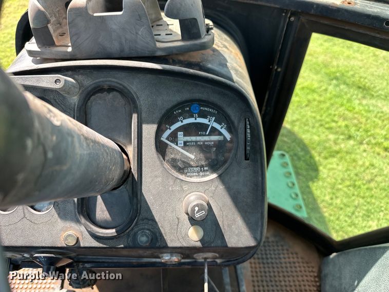 image for item NR9987 1974 John Deere 4030H tractor