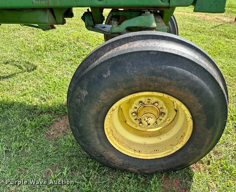 image for item NR9987 1974 John Deere 4030H tractor