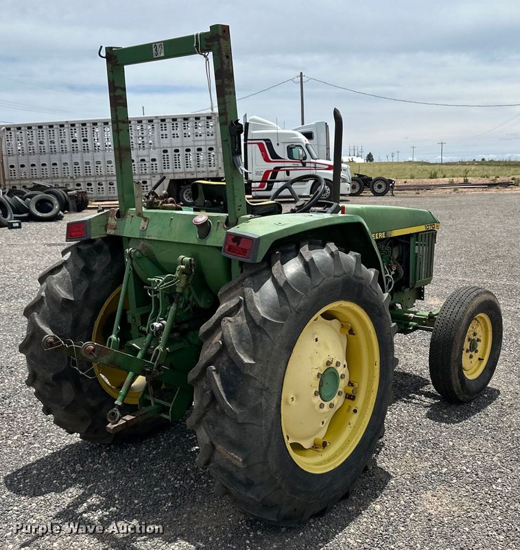 image for item OI9220 1996 John Deere 1070 tractor
