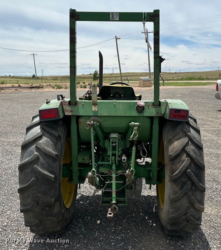 image for item OI9220 1996 John Deere 1070 tractor