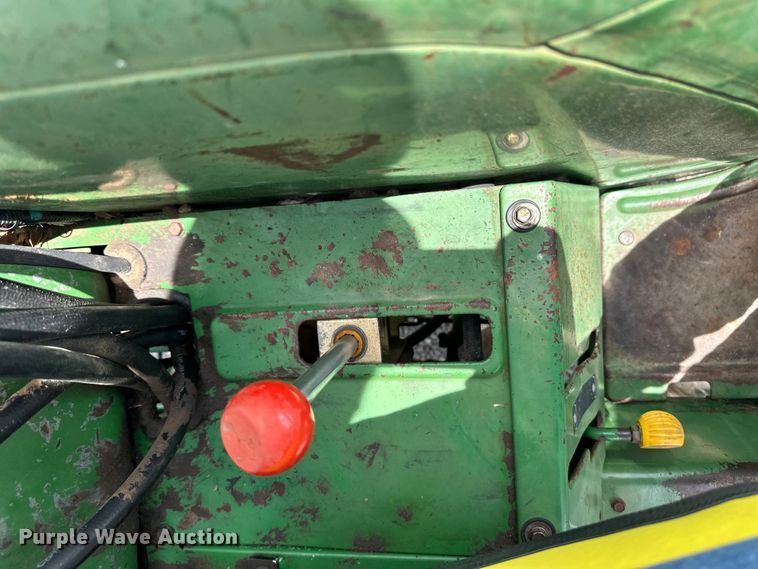 image for item OI9220 1996 John Deere 1070 tractor