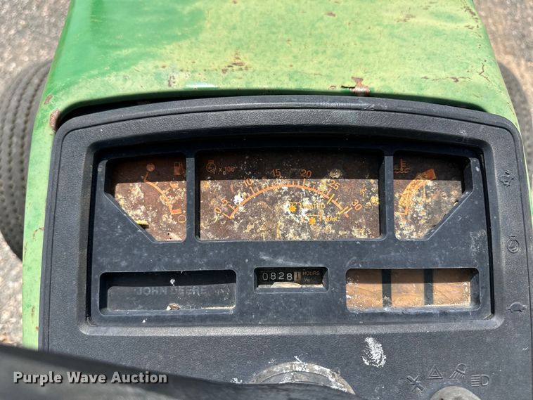 image for item OI9220 1996 John Deere 1070 tractor