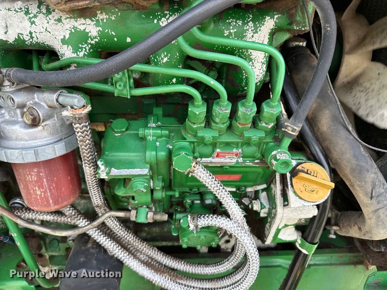image for item OI9220 1996 John Deere 1070 tractor