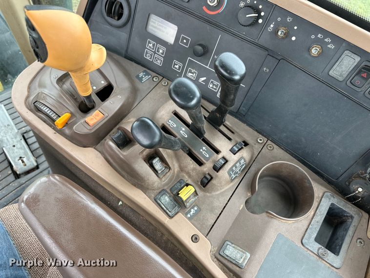 image for item OL9594 2010 John Deere 7630 MFWD tractor
