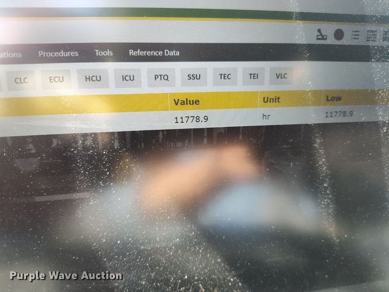 image for item OL9594 2010 John Deere 7630 MFWD tractor