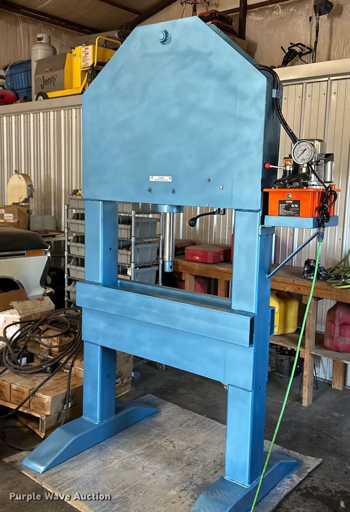 image for item OL9609 Shop built hydraulic press