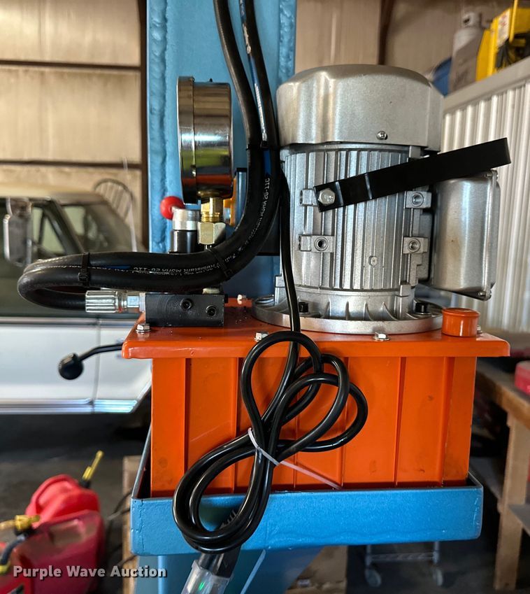 image for item OL9609 Shop built hydraulic press