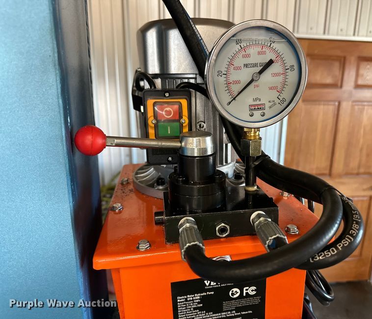 image for item OL9609 Shop built hydraulic press