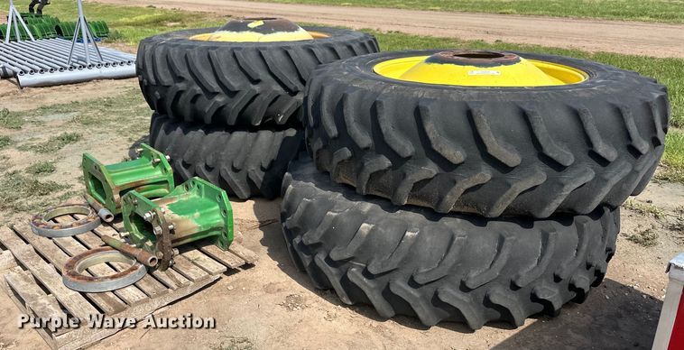 image for item OL9614 John Deere 9770 STS combine parts