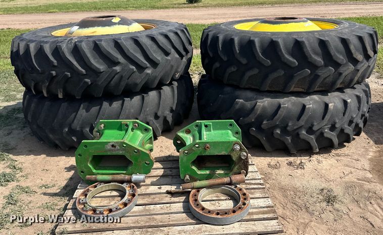 image for item OL9614 John Deere 9770 STS combine parts