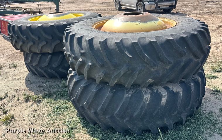 image for item OL9614 John Deere 9770 STS combine parts