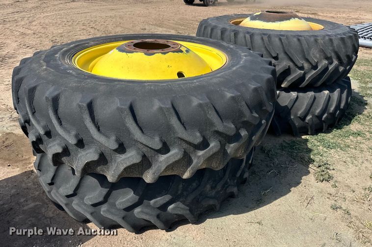 image for item OL9614 John Deere 9770 STS combine parts