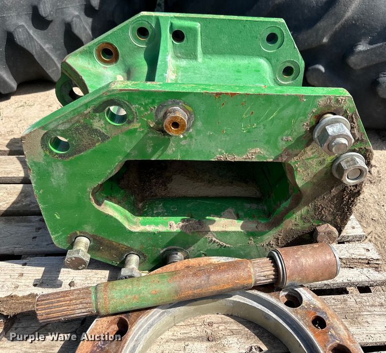 image for item OL9614 John Deere 9770 STS combine parts