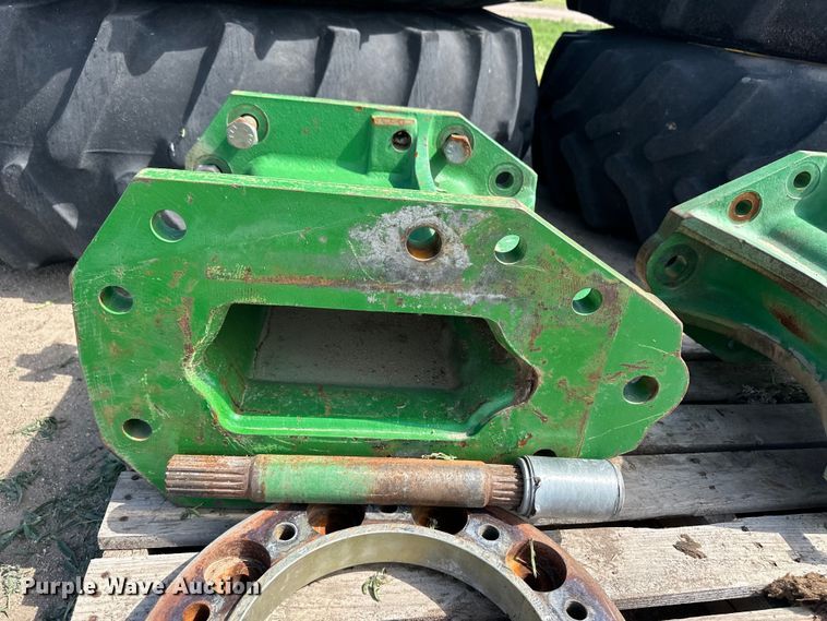 image for item OL9614 John Deere 9770 STS combine parts