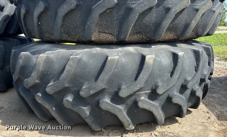 image for item OL9614 John Deere 9770 STS combine parts