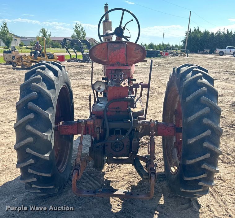 image for item OL9620 International Harvester McCormick Farmall 400 tractor