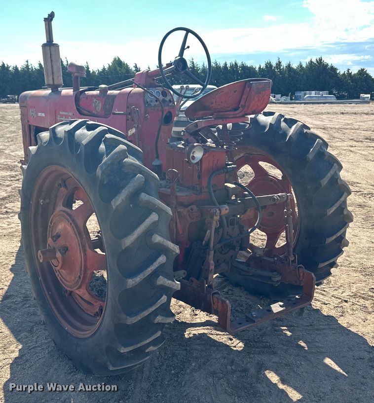 image for item OL9620 International Harvester McCormick Farmall 400 tractor