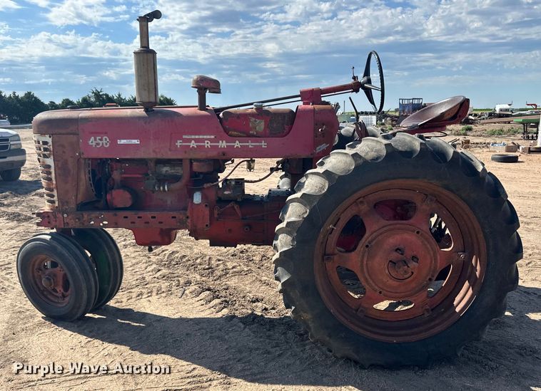 image for item OL9620 International Harvester McCormick Farmall 400 tractor