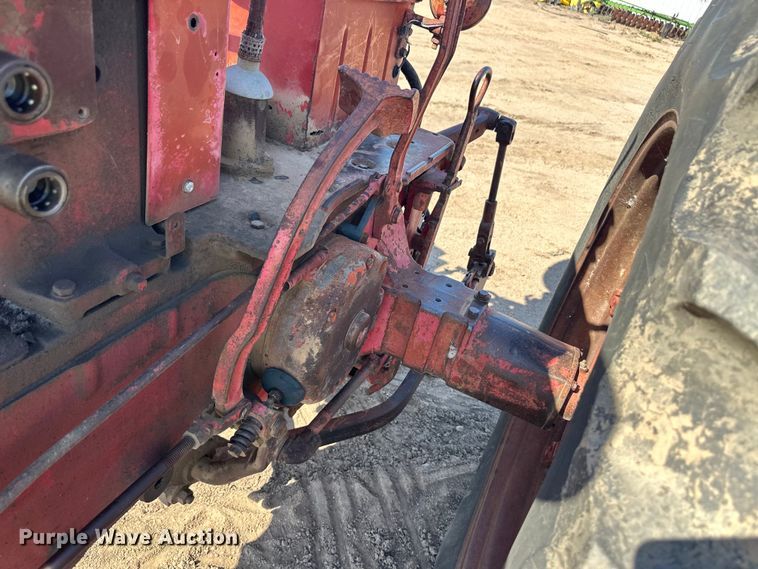 image for item OL9620 International Harvester McCormick Farmall 400 tractor