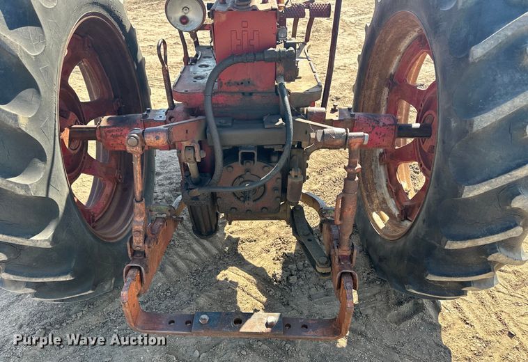 image for item OL9620 International Harvester McCormick Farmall 400 tractor