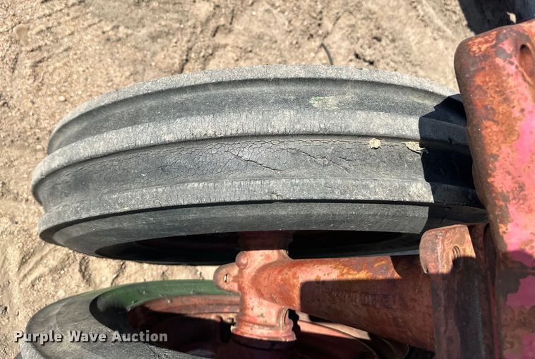 image for item OL9620 International Harvester McCormick Farmall 400 tractor