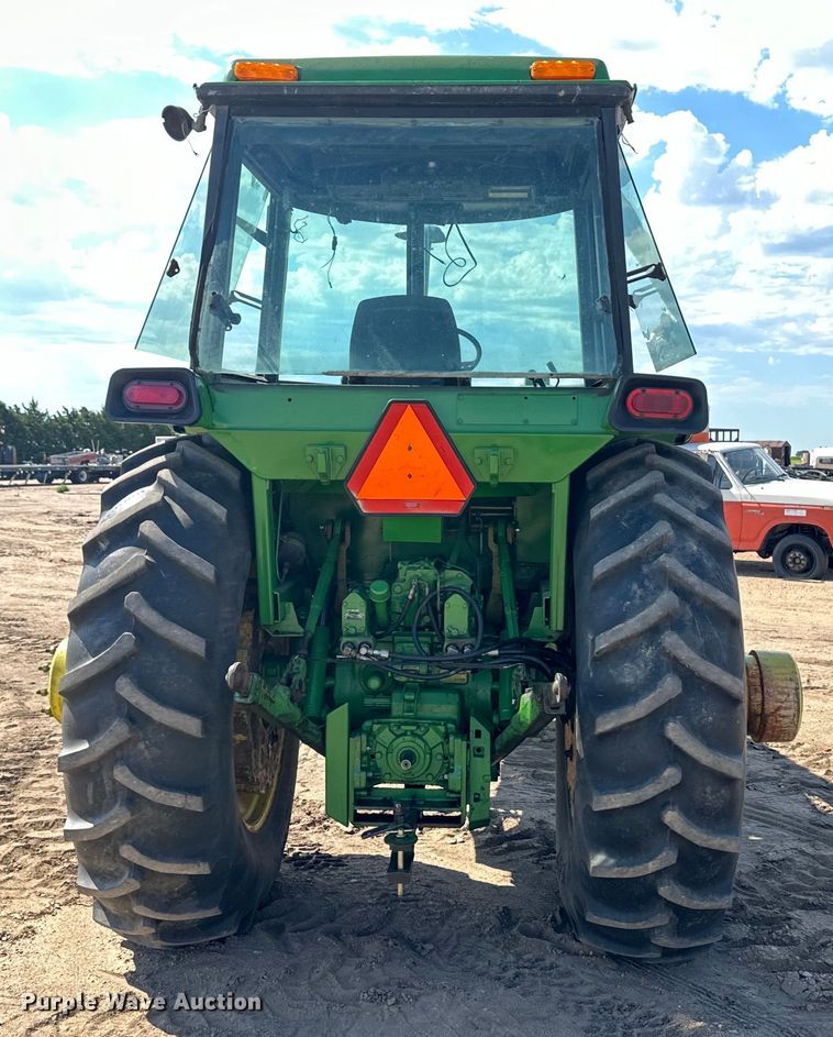 image for item OL9622 1974 John Deere 4430 tractor