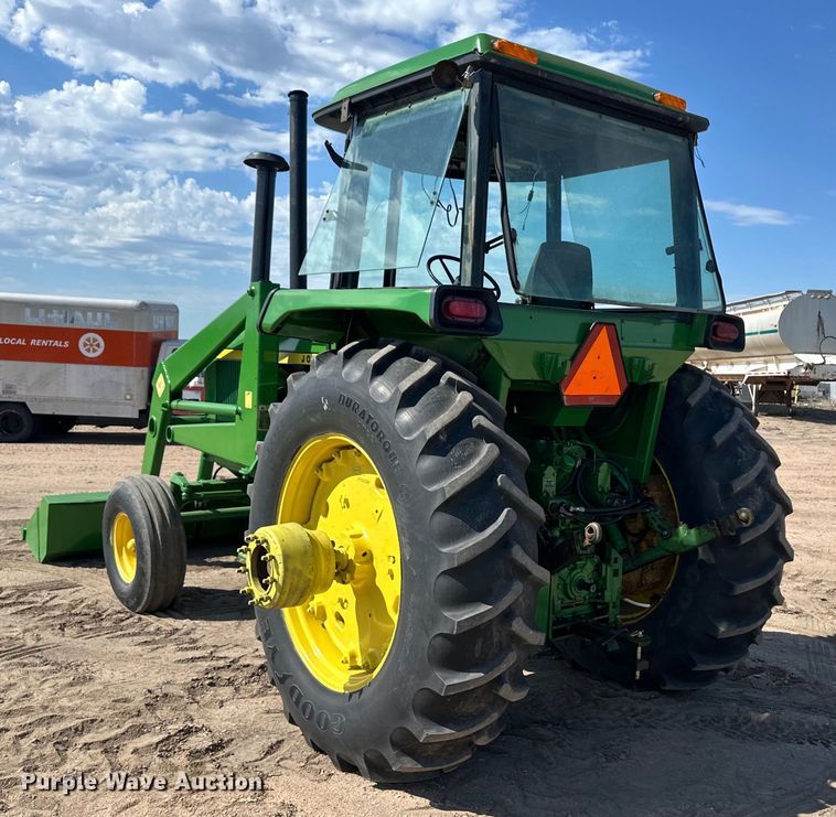 image for item OL9622 1974 John Deere 4430 tractor