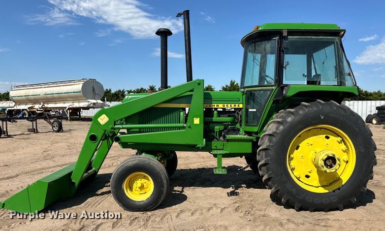 image for item OL9622 1974 John Deere 4430 tractor