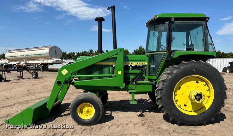 image for item OL9622 1974 John Deere 4430 tractor