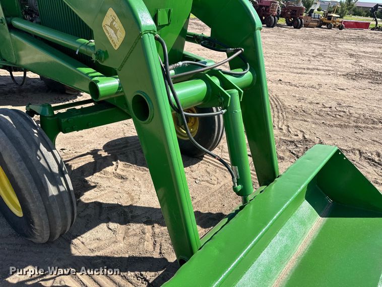 image for item OL9622 1974 John Deere 4430 tractor