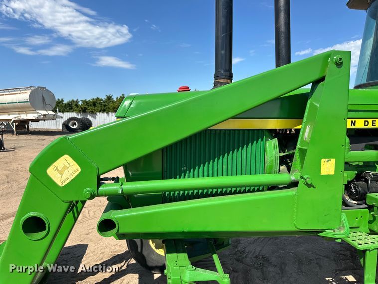 image for item OL9622 1974 John Deere 4430 tractor