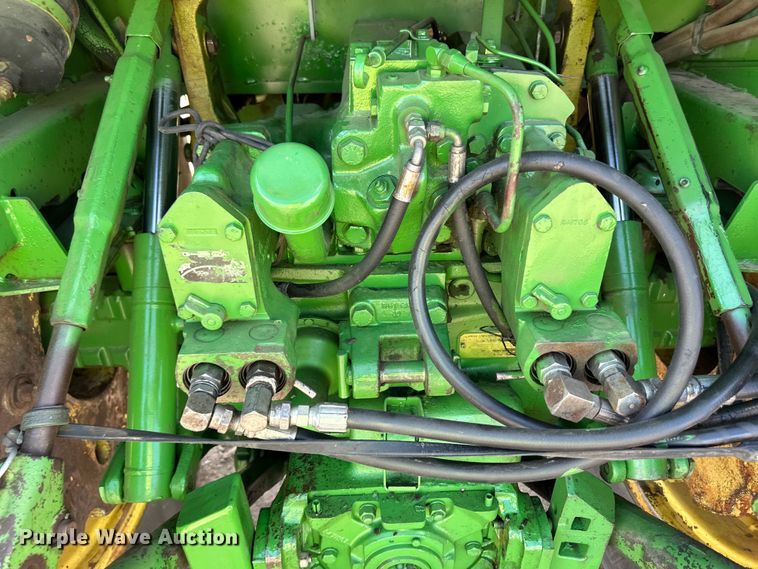 image for item OL9622 1974 John Deere 4430 tractor