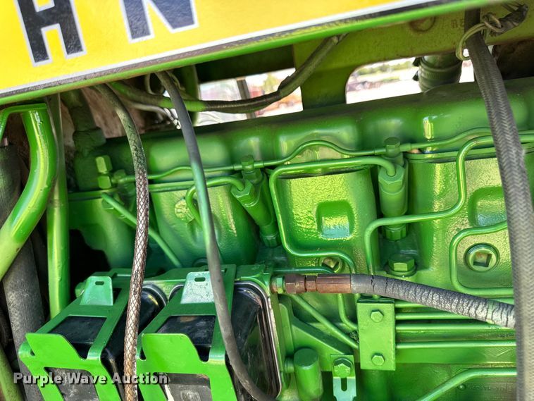 image for item OL9622 1974 John Deere 4430 tractor